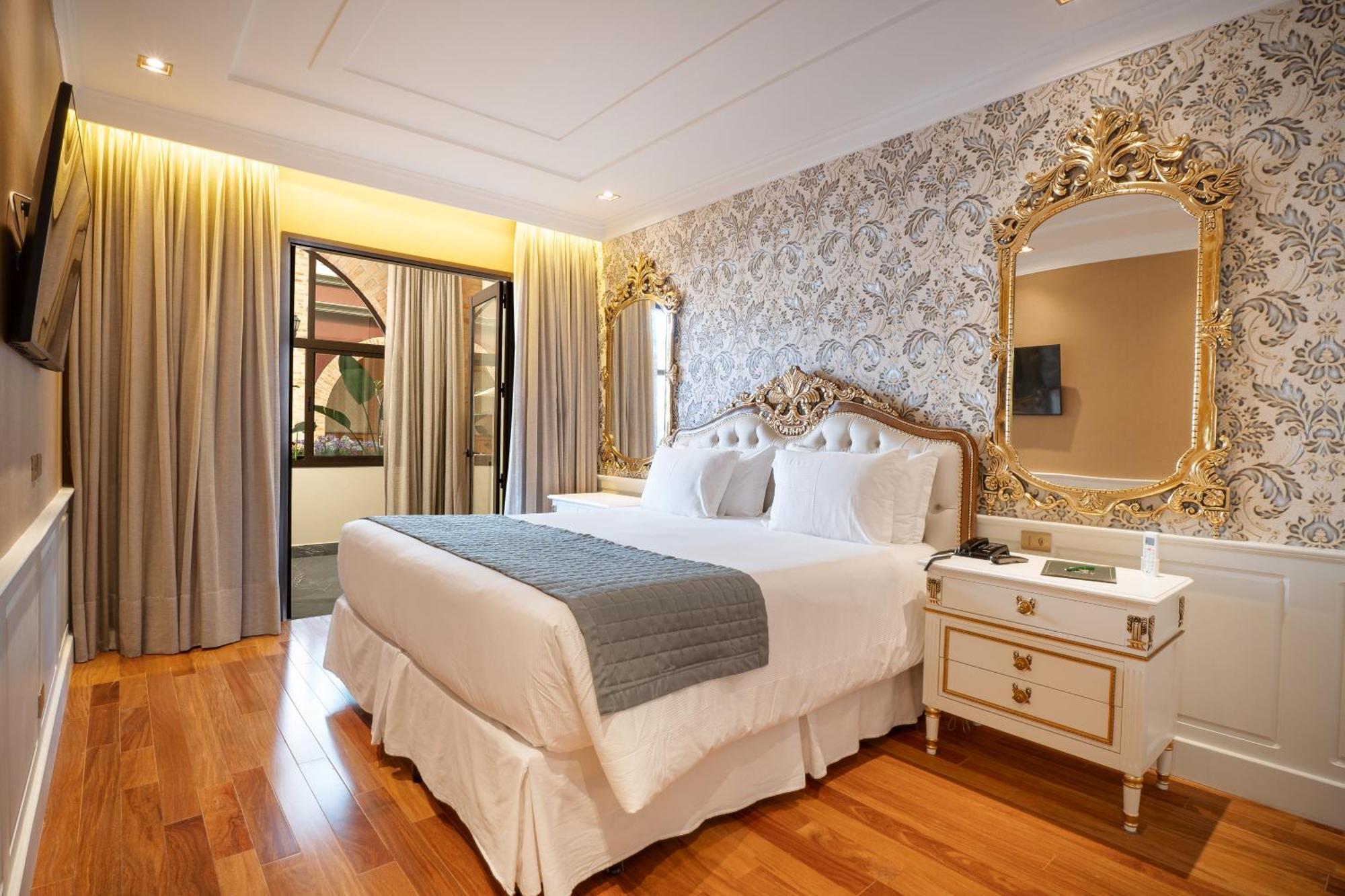 Pousada Luis XV Campos do Jordão Extérieur photo Deluxe Room